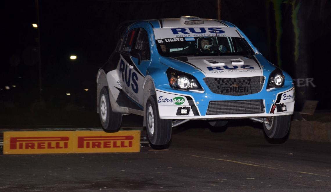Ligato en pleno salto. El cordobés volvió a la actividad luego de casi un año.