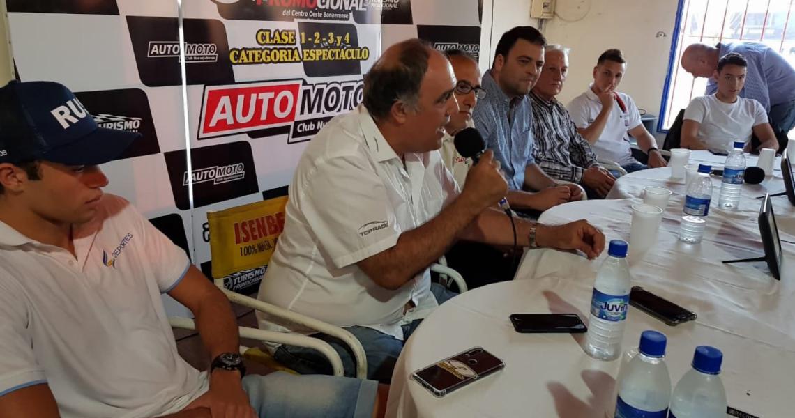 Alejandro Urtubey (presidente de la categoría) dialoga con la prensa en la conferencia previa a la última fecha del año del TR.