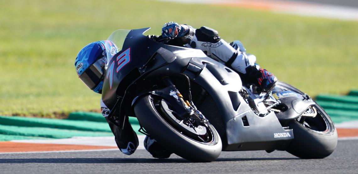 El menor de los Márquez giró hoy con su nueva máquina.