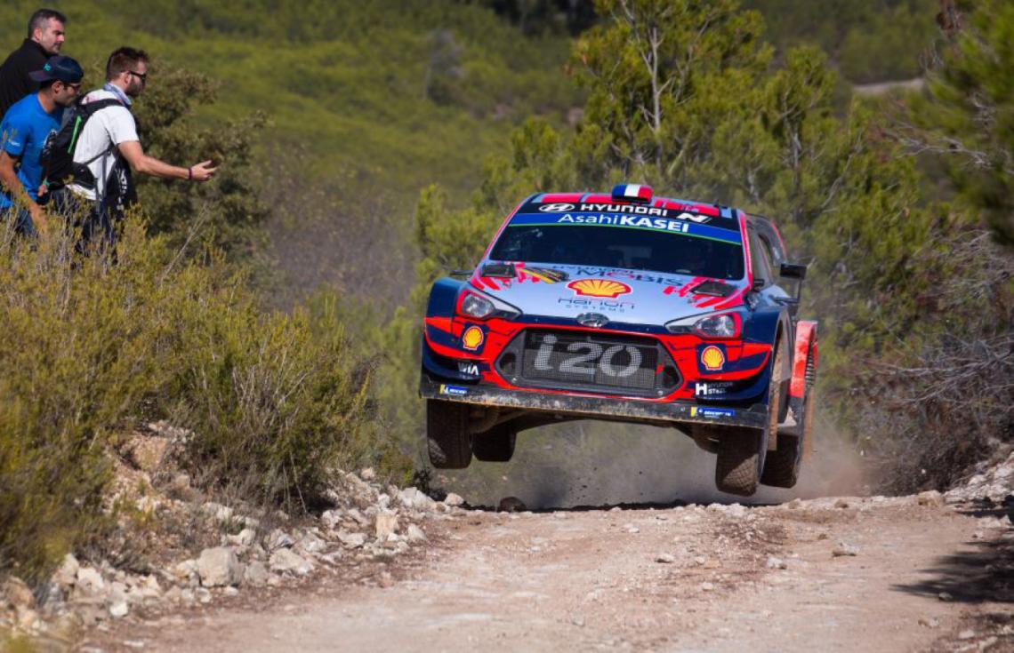 Loeb manda en España.