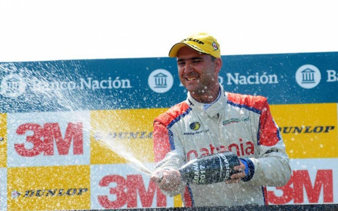 Risatti hoy compite -y gana- en el Top Race.