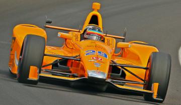 Imagen de Alonso se destaca en Indy